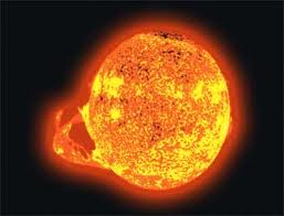 Güneş'te yılın en şiddetli patlamaları devam ediyor