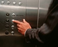 Asansör düğmelerinin, umumi bir tuvalet oturağından 40 kat daha fazla mikrop taşıdığı bildirildi.