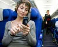 Cep telefonları uçuş güvenliğini tehlikeye sokuyor...