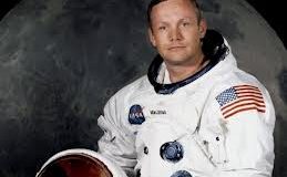 Neil Armstrong’un eşyaları satışta