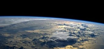 NASA: Göktaşı dünyaya teğet geçti