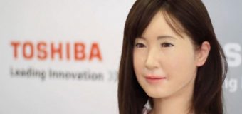 Toshiba yeni robotunu tanıttı