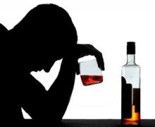 ‘Çok az alkol bile kanser riskini artırıyor’