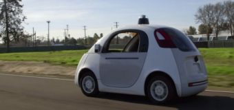 Google sürücüsüz arabalarını kablosuz şarj edecek