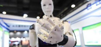 Çin’de yapay zekalı robot insanları yendi